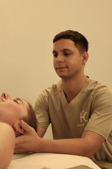 Fisioterapia y Osteopat&iacute;a - Human Clinic